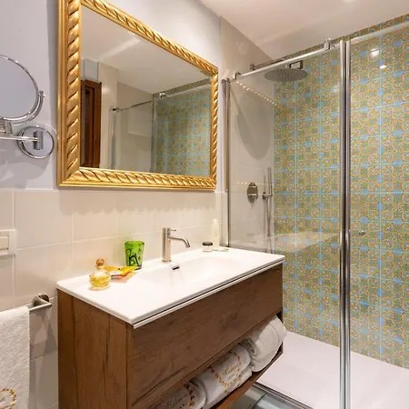 Madrina Lovely And Dynamic 4* Garda (Verona)