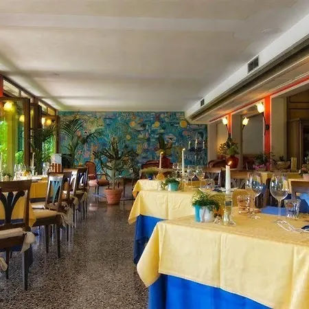 Madrina Lovely And Dynamic Hotel 4*