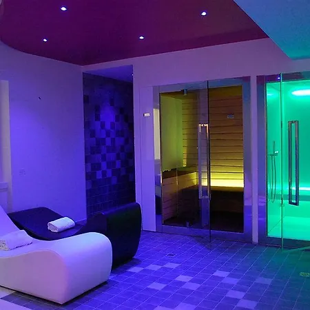 Hotel Madrina Lovely And Dynamic Garde