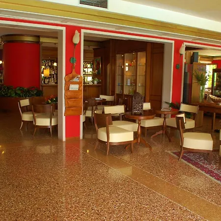 Hotel Madrina Lovely And Dynamic Garda (Verona)
