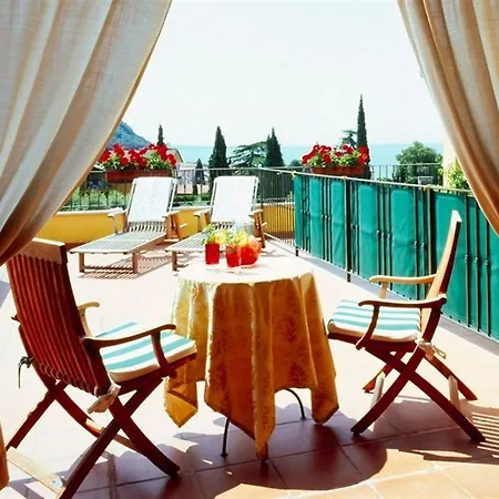Hotel Madrina Lovely And Dynamic
